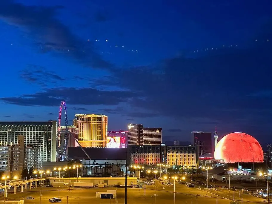 The Signature At Mgm Condo! Stunning Strip Views & No Resort Fees! Las Vegas Apartment
