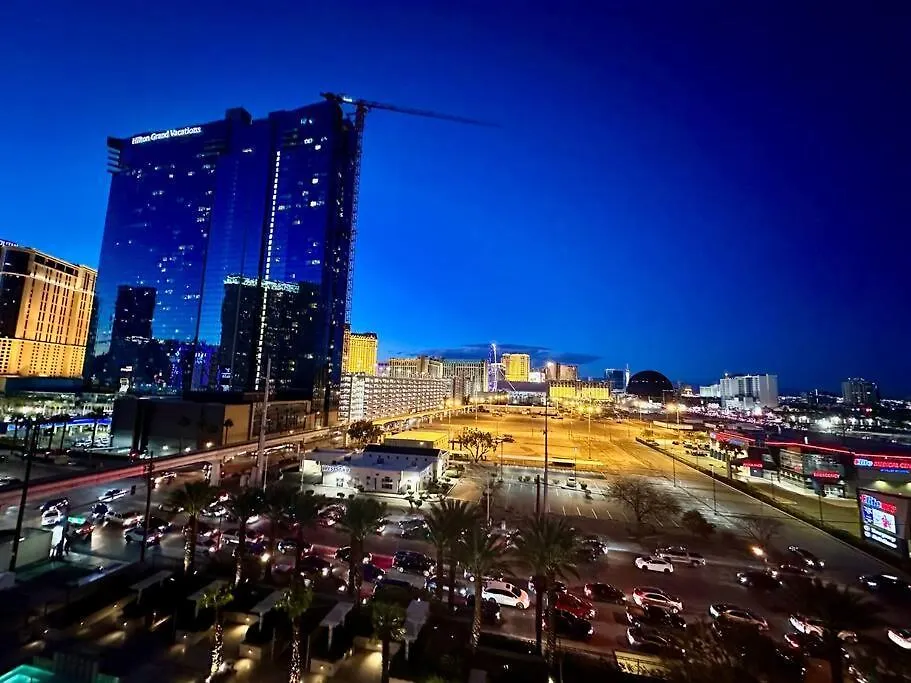 The Signature At Mgm Condo! Stunning Strip Views & No Resort Fees! Las Vegas